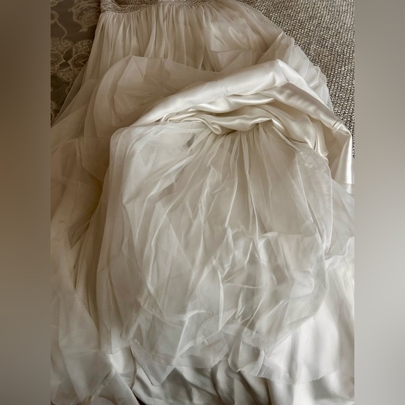 Adrianna Papell Long Shades Of Ivory Sequins Beaded Gown Unaltered Size 6 - Picture 11 of 15